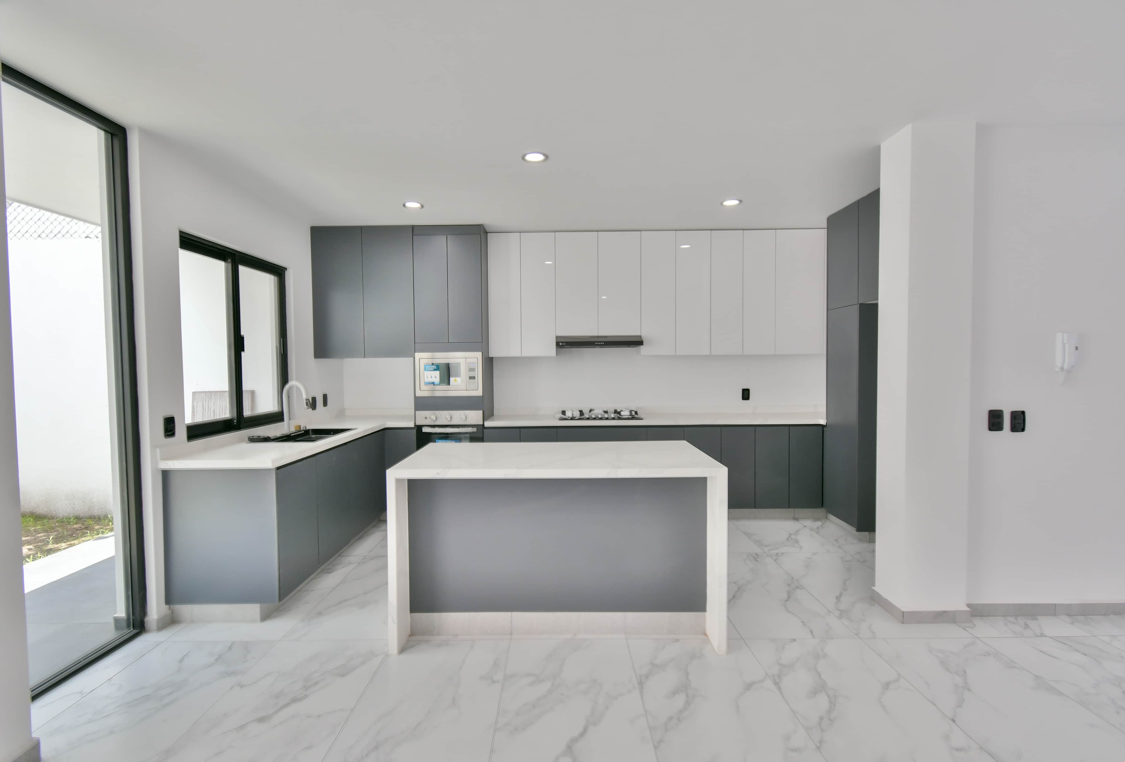 Residencia Contemporánea Coto Bastión Casa Fuerte en Venta