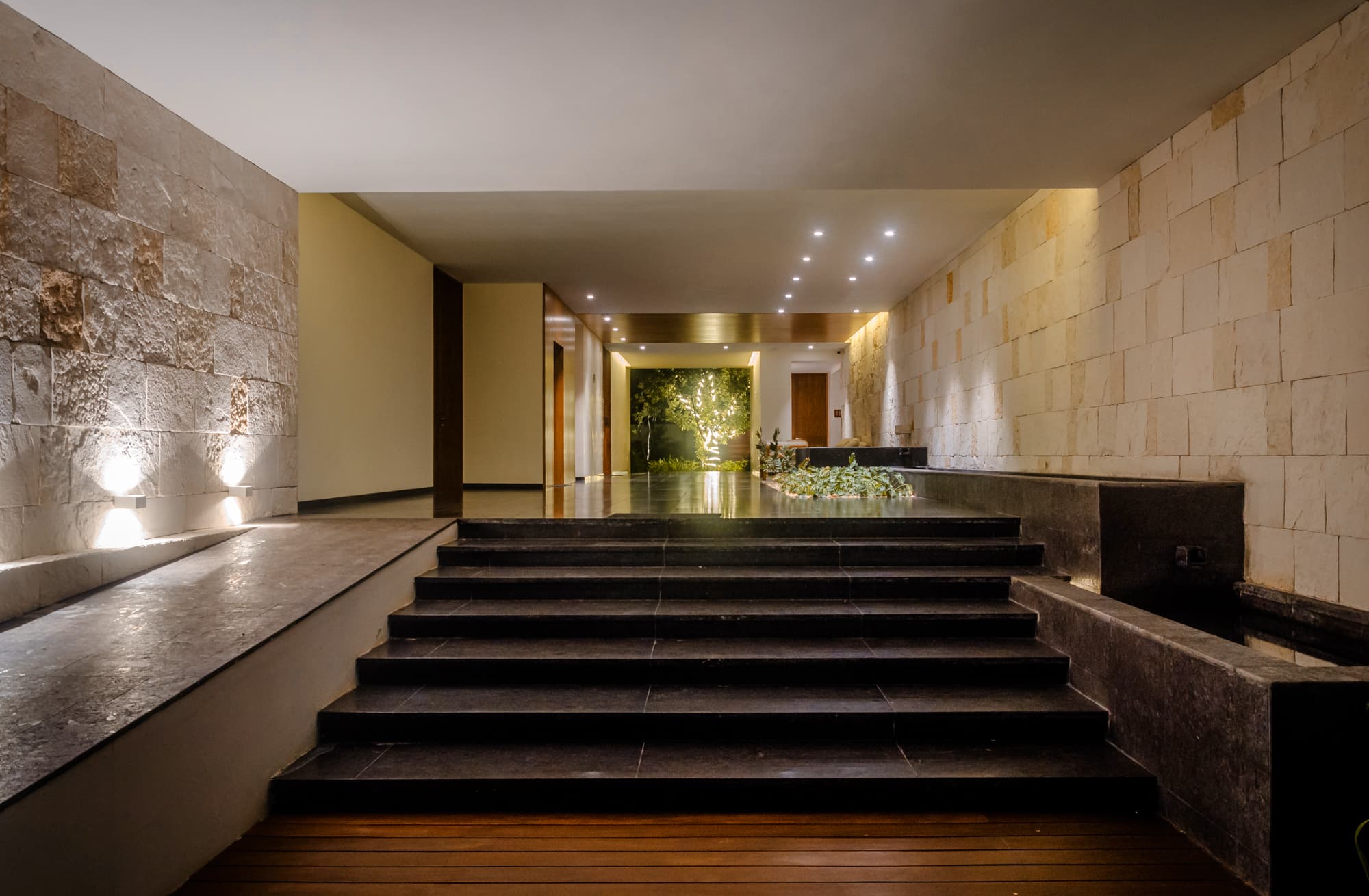 ULTRA LUXURIOUS BEACHFRONT PENTHOUSE